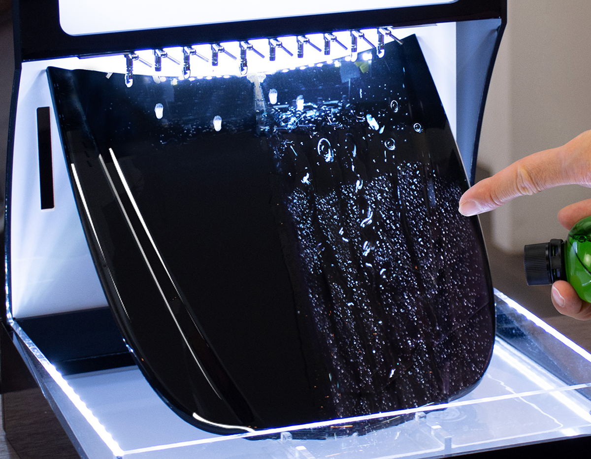 Comparing water-repellent and hydrophilic effects of coating products
